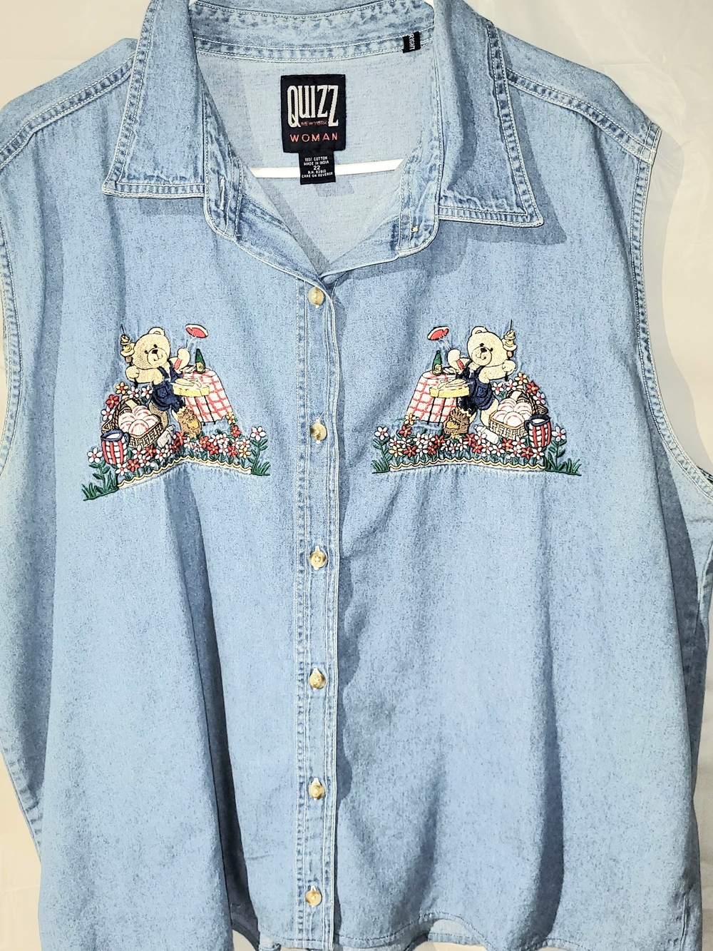 Quizz Light Blue Denim Sleeveless Shirt with Picnic Embroidery Woman 22